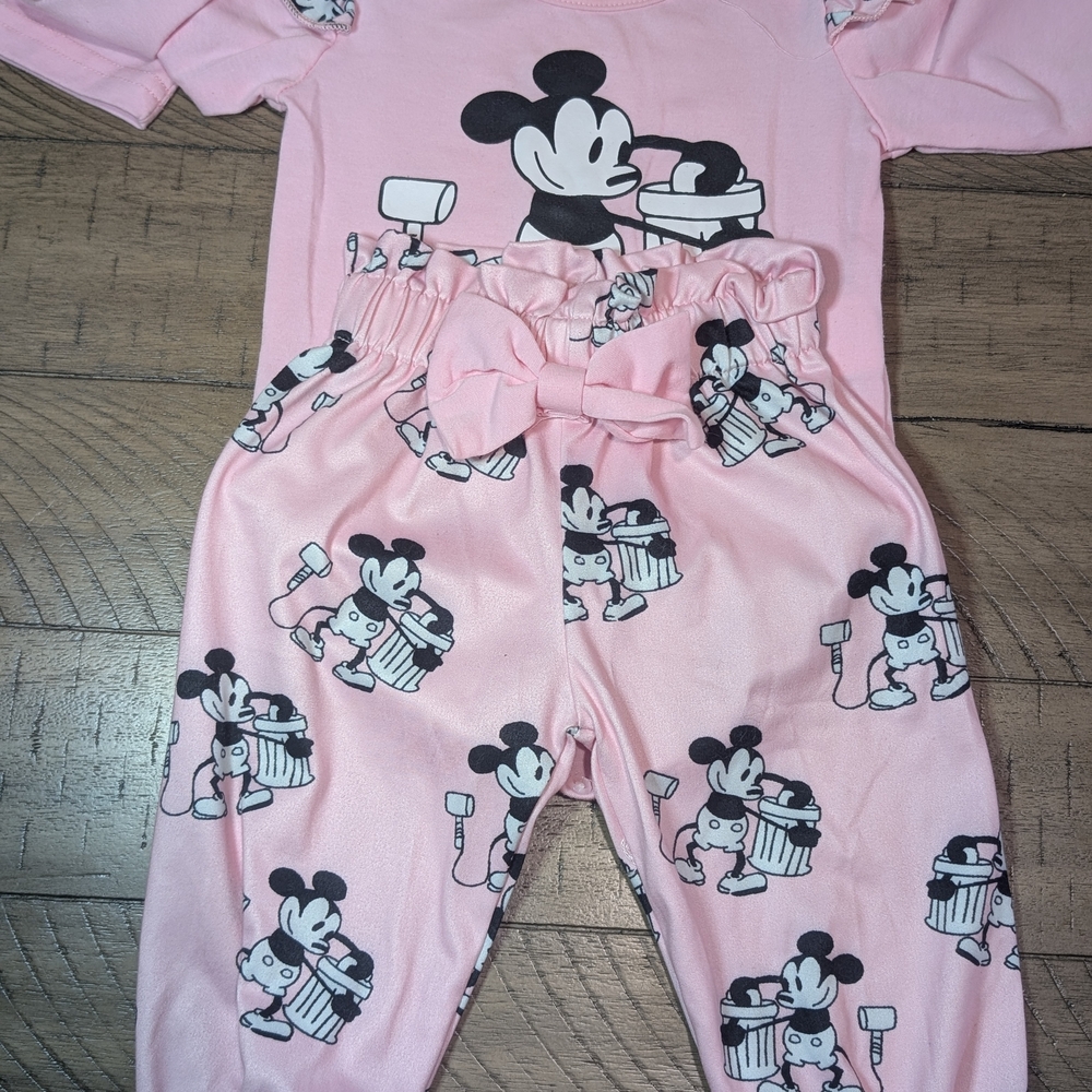 SHEIN Pink Cartoon Print Pajama Set